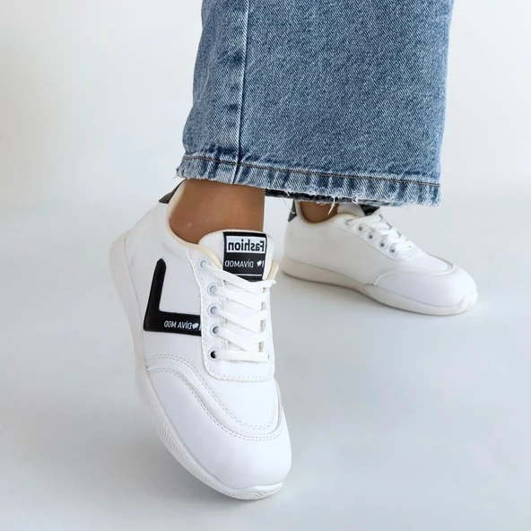 Pabucmarketi Beyaz Siyah Detaylı Bağcıklı Kadın Spor Ayakkabı - 4