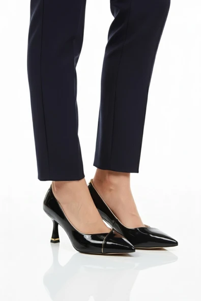 Aspor Siyah Rugan Kadın Topuklu Ayakkabı