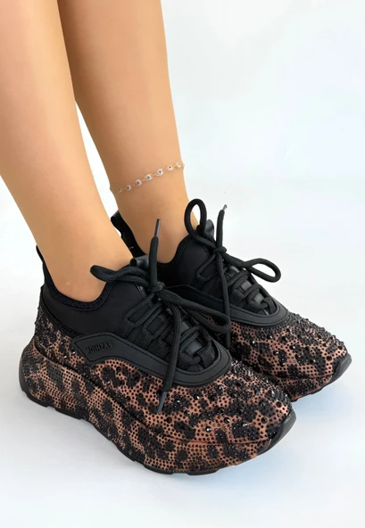 Pabucmarketi Kahverengi Boncuk İşlemeli Kadın Spor Ayakkabı ürün görseli