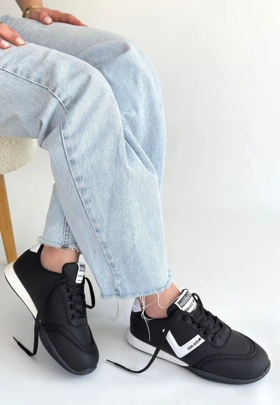 Pabucmarketi Siyah Beyaz Detaylı Bağcıklı Kadın Spor Ayakkabı - Resim 2