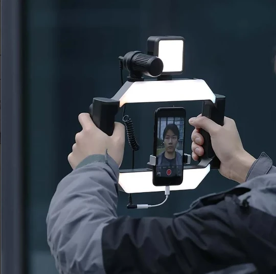 Ulanzi U-Rig Işıklı Telefon Video Rig Çerçeve - 4