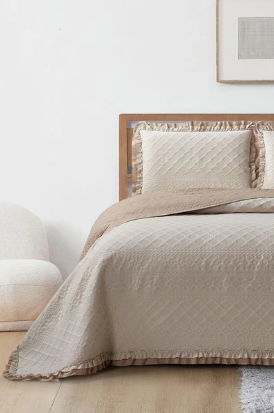 Roma Elyaf Dolgulu Çift Kişilik 240x260 Cm Yatak Örtüsü Bej ürün görseli