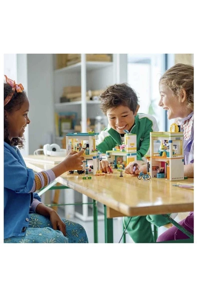 LEGO ® Friends Uluslararası Heartlake Okulu 41731 - 8 Yaş ve Üzeri için Oyuncak Yapım Seti(985 Parça) - 8