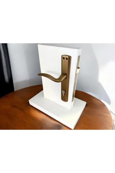 Trim Mat Antik Sarı Aynalı Yale Çelik Kapı Kolu Sol Elle Açılır Tek Taraf (Kilit Hariçtir) ürün görseli