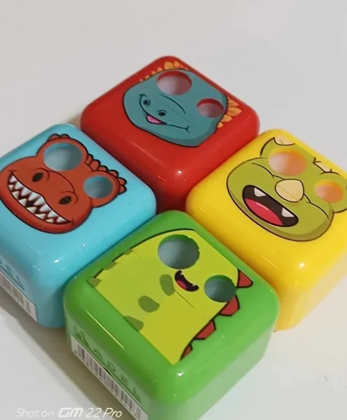 RENKLİ KALEMTRAŞ GENİŞ HAZNELİ ÇİFT AÇACAKLI (4ADET) ürün görseli