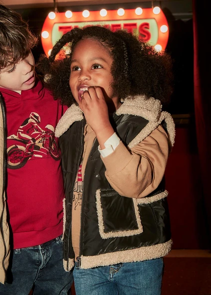 Mayoral Kız Çocuk Kürklü Şişme Yelek ürün görseli