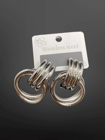 Gümüş Renk Bükümlü Doku Tasarım Halka Model 316L Çelik Küpe – Şık ve Modern ürün görseli 1