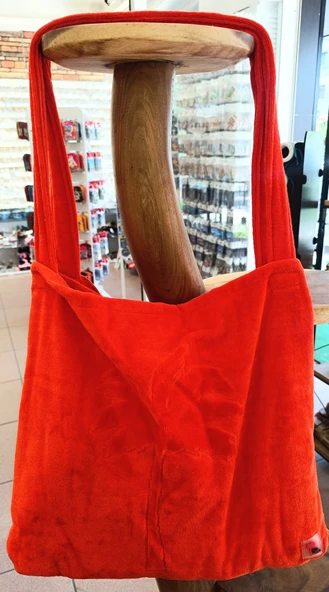 Plaj Çantasına Dönüşen %100 Pamuk Kırmızı Plaj Havlusu - 3