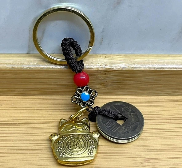 Metal Şans Ve Bereket Kedisi Anahtarlık Model 4 ürün görseli