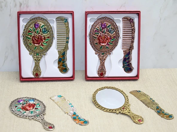 Gül Tasarımı Ayna Ve Tarak Seti Küçük Boy ürün görseli