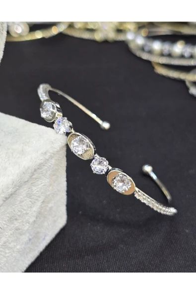 Vipfoni Oval Zirkon Taşlı Çelik Kadın Kelepçe Bileklik ürün görseli