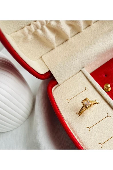 RuStore Tek Taş Baget Yüzük ürün görseli