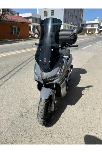 MOTOCAM Arora Beatrix 150 Siperlik Ön Cam 2023-2025 Model 75cm Siyah Renkli 4mm UZUN CAM ürün görseli