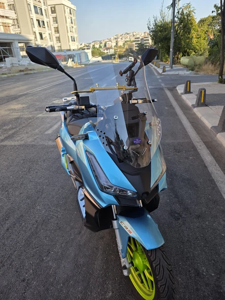 MOTOCAM Arora Beatrix 150 Siperlik Ön Cam 2023-2025 Model 55cm Şeffaf Renkli 4mm KISA SPOR CAM - Resim 2