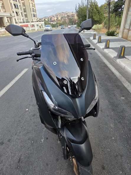 MOTOCAM Arora Max PRO Siperlik Ön Cam 2023-2025 Model 44cm Siyah Renkli 4mm SPOR CAM - Resim 2