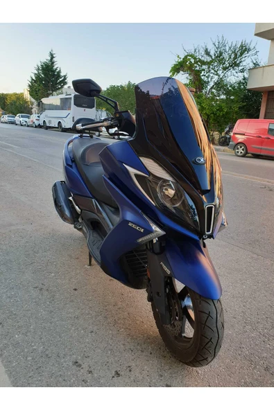 MOTOCAM Kymco Downtown 250i Siperlik Ön Cam 2016-2025 Model 61cm siyah Renkli 4mm - Resim 2