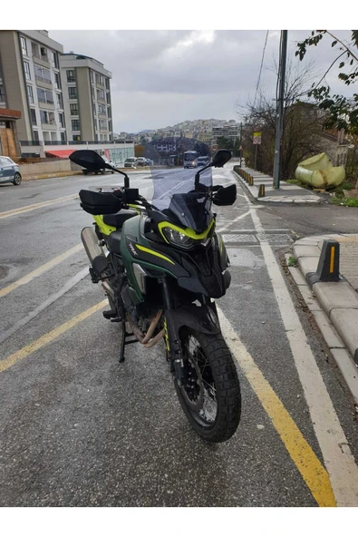 MOTOCAM Benelli TRK 702 X Siperlik Ön Cam 2025 Model 51cm Füme Renkli 4mm 2. TASARIM - Resim 3