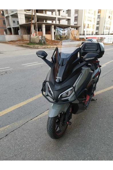 MOTOCAM Honda Forza 250 Siperlik Ön Cam 2021-2025 Model 47cm Şeffaf Renkli 4mm ORİJİNAL BOYLU - Resim 2