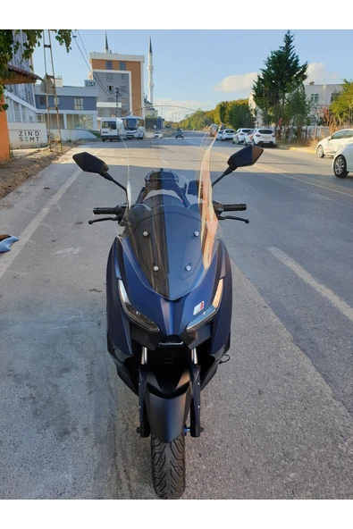 MOTOCAM Arora Max PRO Siperlik Ön Cam 2023-2025 Model 65cm Şeffaf Renkli 4mm ORTA BOYLU CAM ürün görseli