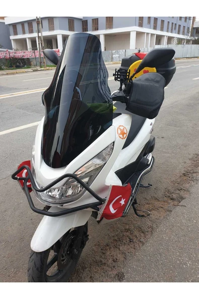 MOTOCAM Honda PCX Siperlik Ön Cam 2014-2017 Model 65cm Siyah Renkli 4mm ORTA BOYLU CAM - Resim 3