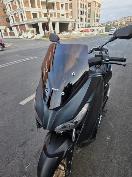 MOTOCAM Arora Max PRO Siperlik Ön Cam 2023-2025 Model 44cm Siyah Renkli 4mm SPOR CAM - Resim 3