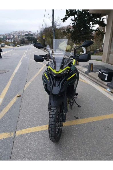 MOTOCAM Benelli TRK 702 X Siperlik Ön Cam 2025 Model 51cm Şeffaf Renkli 4mm 1. TASARIM - Resim 3