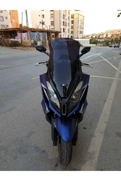 MOTOCAM Kymco Downtown 250i Siperlik Ön Cam 2016-2025 Model 78cm Siyah Renkli 4mm UZUN CAM ürün görseli