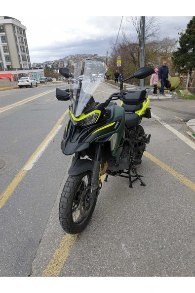 MOTOCAM Benelli TRK 702 X Siperlik Ön Cam 2025 Model 51cm Şeffaf Renkli 4mm 2. TASARIM - Resim 3