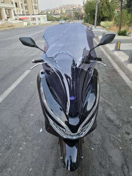 MOTOCAM Honda PCX Siperlik Ön Cam 2018-2020 Model 65cm Füme Renkli 4mm ORTA BOYLU CAM - Resim 2