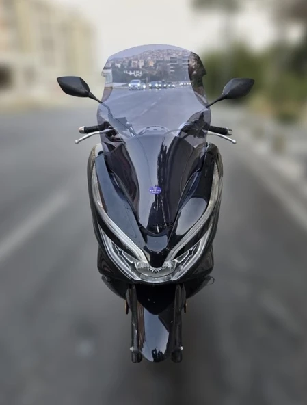 MOTOCAM Honda PCX Siperlik Ön Cam 2018-2020 Model 65cm Füme Renkli 4mm ORTA BOYLU CAM ürün görseli