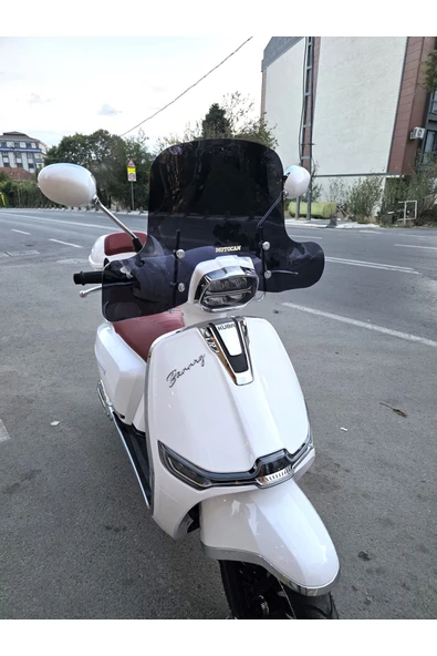 MOTOCAM Küba Bannry Siperlik Ön Cam 2024-2025 Model 39cm Siyah Renkli 4mm ELCİKLİ APARATSIZDIR - Resim 2