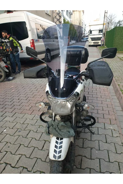MOTOCAM Bajaj V15 Siperlik Ön Cam 2017-2018 Model 57cm Füme Renkli 4mm ORTA BOYLU CAM - Resim 3