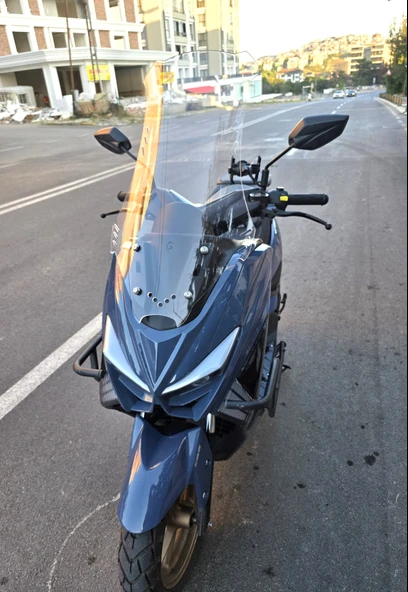 MOTOCAM Küba Newcity 125 Siperlik Ön Cam 2023-2025 Model 75cm Şeffaf Renkli 4mm UZUN CAM - Resim 3