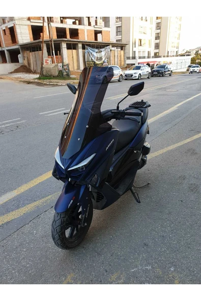 MOTOCAM Arora Max T 150 Siperlik Ön Cam 2022-2025 Model 78cm Siyah Renkli 4mm UZUN CAM - Resim 3