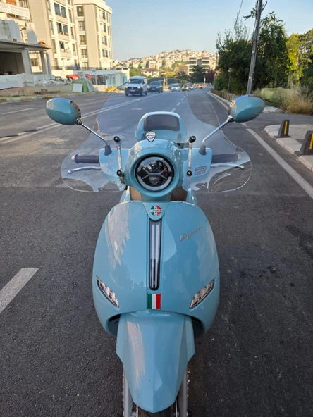 MOTOCAM Arora Cappucino Siperlik Ön Cam 2003-2025 Model 39cm Şeffaf Renkli 4mm APARATSIZDIR - 1
