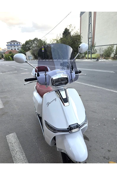 MOTOCAM Küba Bannry Siperlik Ön Cam 2024-2025 Model 43cm Füme Renkli 4mm APARATSIZDIR - Resim 2