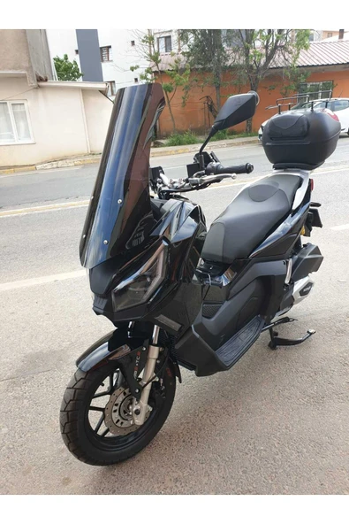 MOTOCAM Kanuni Seha Siperlik Ön Cam 2022-2025 Model 65cm Siyah Renkli 4mm ORTA BOYLU CAM - Resim 2