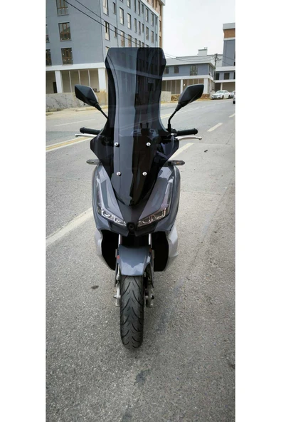 MOTOCAM Arora Beatrix 150 Siperlik Ön Cam 2023-2025 Model 78cm Siyah Renkli 4mm UZUN CAM ürün görseli