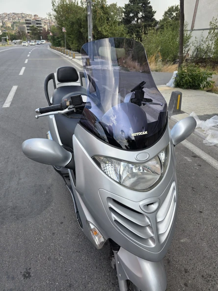 MOTOCAM Kymco Grand Dink Siperlik Ön Cam 2002-2008 Model 47cm Füme Renkli 4mm - Resim 2