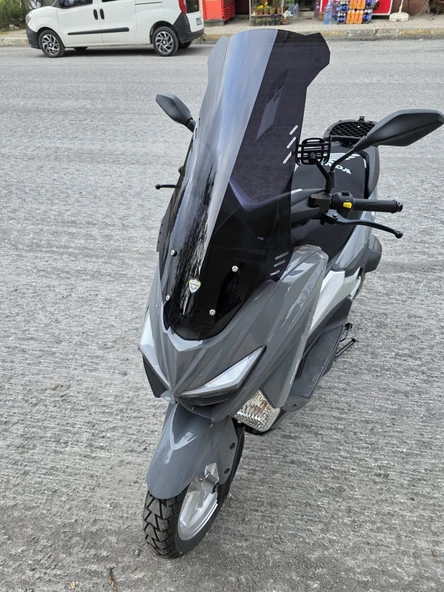 MOTOCAM Revolt RSX4 Siperlik Ön Cam 2022-2025 Model 75cm Siyah Renkli 4mm ORTA BOYLU - Resim 3