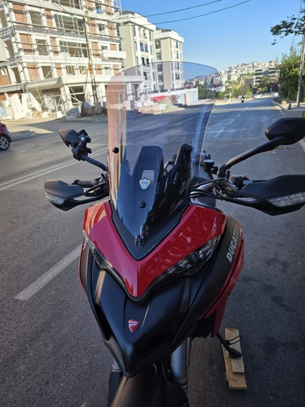 MOTOCAM Ducati Multistrada V2 Siperlik Ön Cam 2022-2025 Model 60cm Füme Renkli 4mm - Resim 3