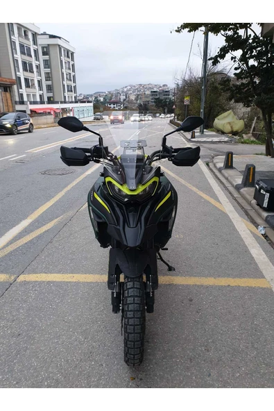 MOTOCAM Benelli TRK 702 X Siperlik Ön Cam 2025 Model 51cm Şeffaf Renkli 4mm 1. TASARIM - 1