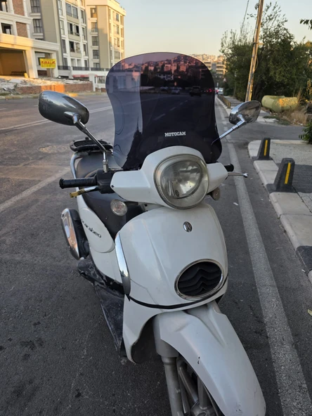 MOTOCAM Aprilia Scarabeo 200 İe Siperlik Ön Cam 35cm 2008-2015 Model Siyah Renkli 4mm - Resim 2