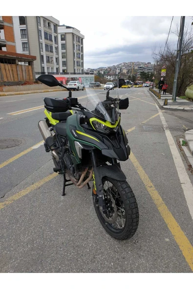 MOTOCAM Benelli TRK 702 X Siperlik Ön Cam 2025 Model 51cm Şeffaf Renkli 4mm 2. TASARIM - Resim 2