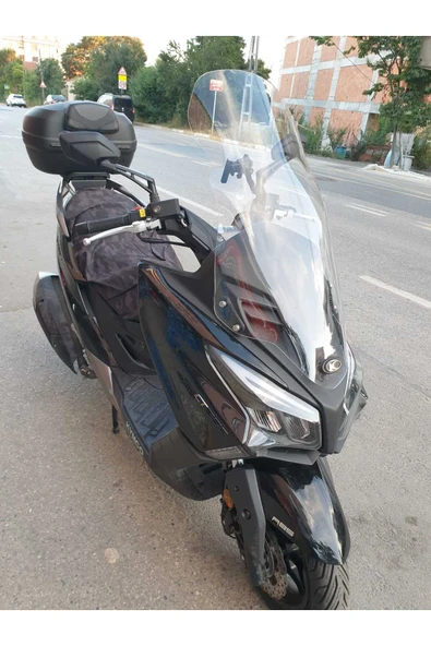 MOTOCAM Kymco Xtown 250 İ Siperlik Ön Cam 2020-2025 Model 83cm Şeffaf Renkli 4mm UZUN CAM - Resim 2