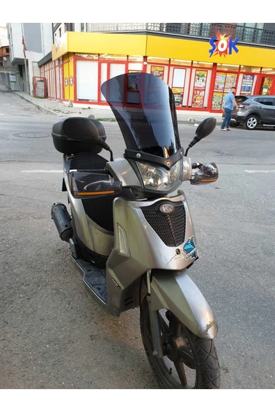 MOTOCAM Kymco People S 200 Siperlik Ön Cam 2011 Model 48cm Siyah Renkli 4mm UZUN CAM - Resim 3