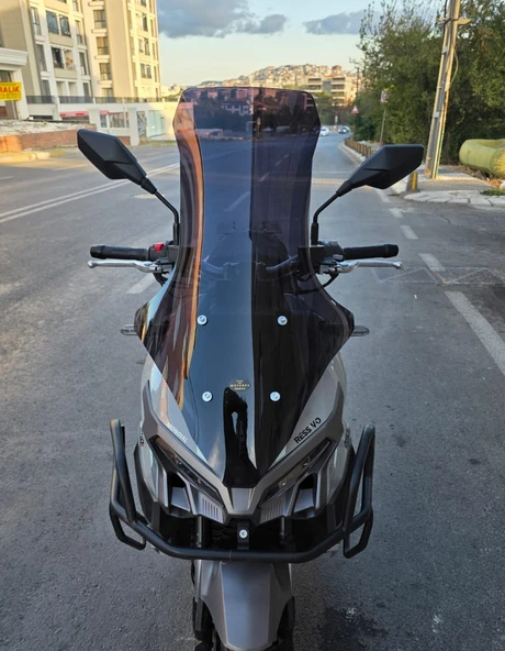 MOTOCAM Mondial Ressivo 250 Siperlik Ön Cam 2023-2025 Model 78cm Siyah Renkli 4mm ürün görseli