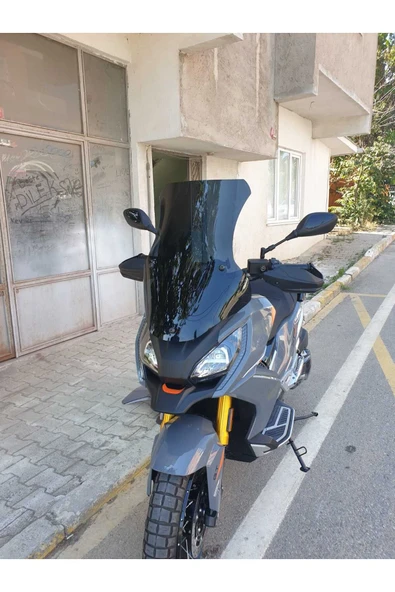 MOTOCAM Peugeot XP 400 Siperlik Ön Cam 2023-2025 Model 65cm Siyah Renkli 4mm UZUN CAM - Resim 3