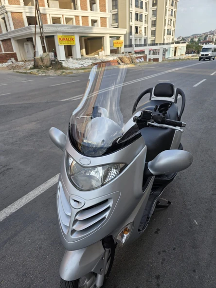 MOTOCAM Kymco Grand Dink Siperlik Ön Cam 2002-2008 Model 47cm Şeffaf Renkli 4mm - Resim 3