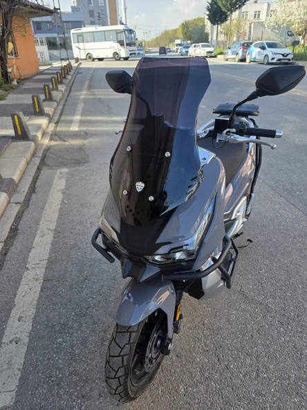 MOTOCAM RKS Freccia 150 Siperlik Ön Cam 2022-2025 Model 55cm Siyah Renkli 4mm KISA SPOR CAM - Resim 3